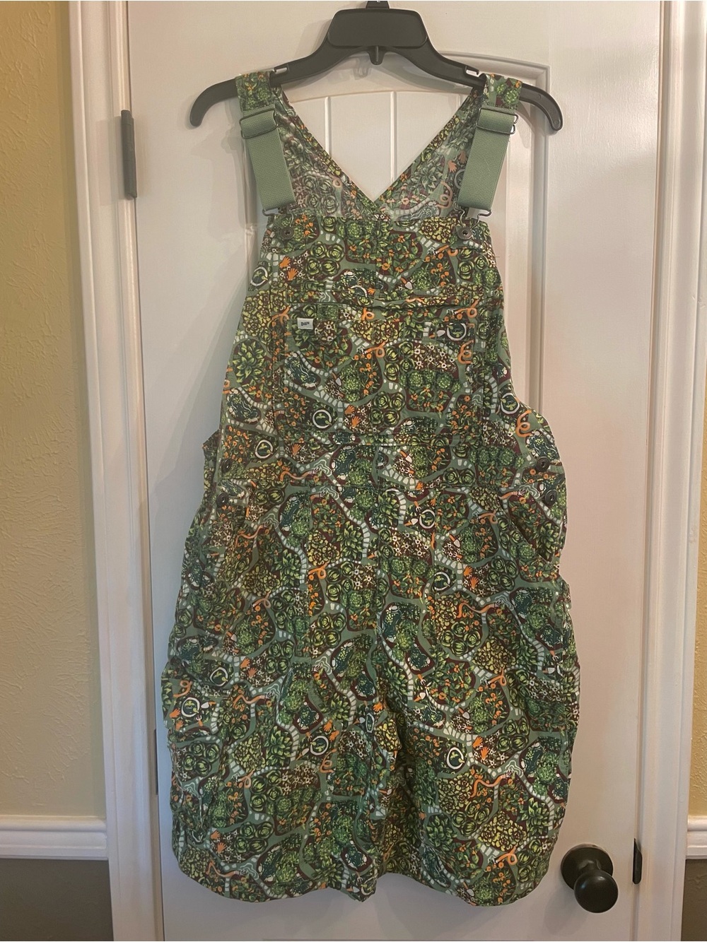 Duluth Heirloom succulent print short overalls, size L